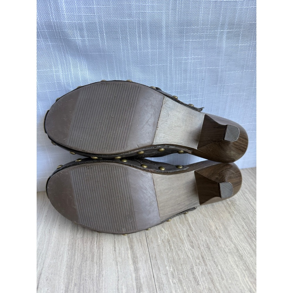 Vera Wang Brown Buckle Mules Chunky Wooden Kitten Heel Clogs Studded Sz 10 Boho - Picture 4 of 12